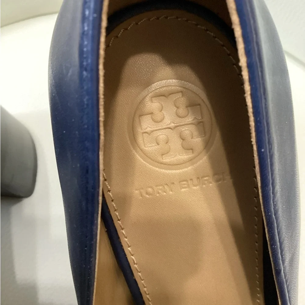 Tory Burch Navy Blue Logo Block Heel Pumps Size 6 - Picture 5 of 7
